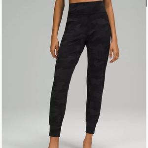 Lululemon Align jogger